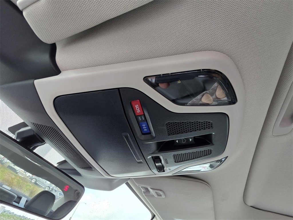 Certified 2025 Subaru Legacy Limited image 27