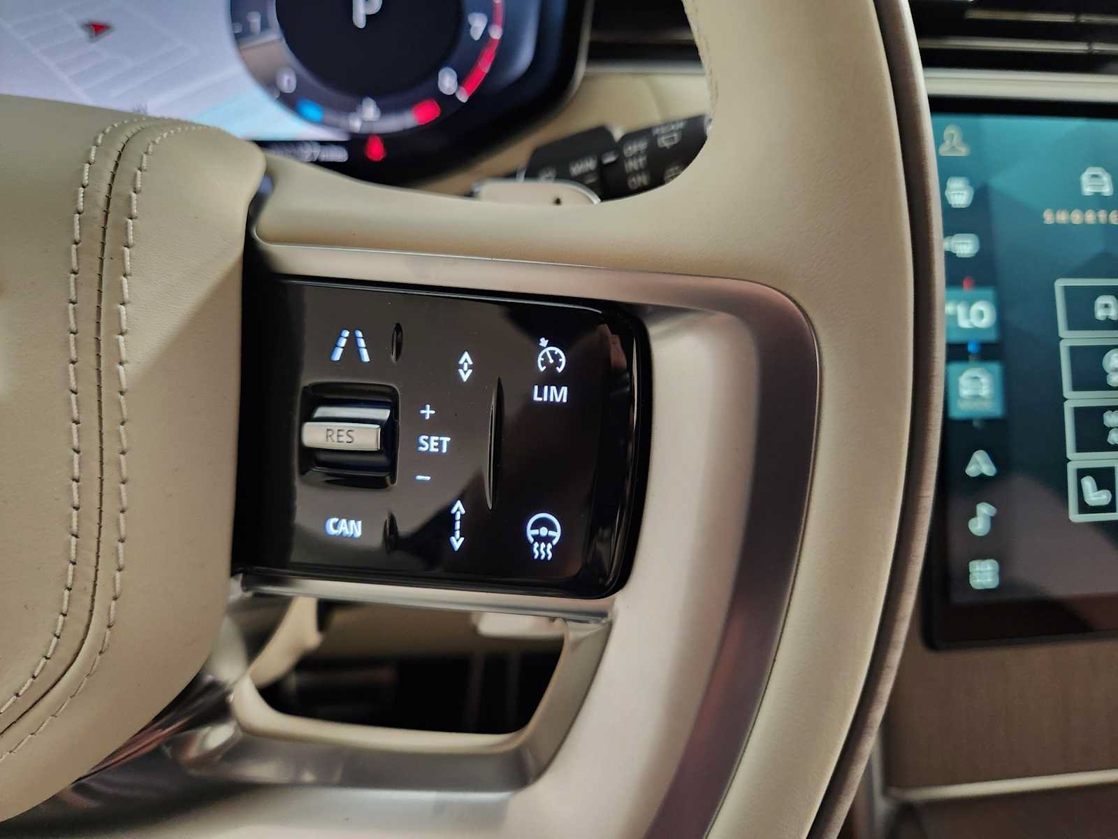 New 2026 Land Rover Range Rover SE AWD/4WD image 27