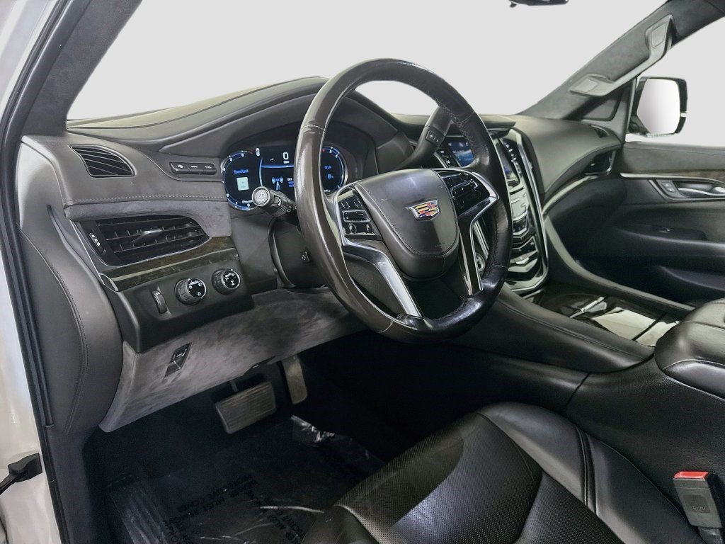 Used 2019 Cadillac Escalade Platinum AWD/4WD image 22
