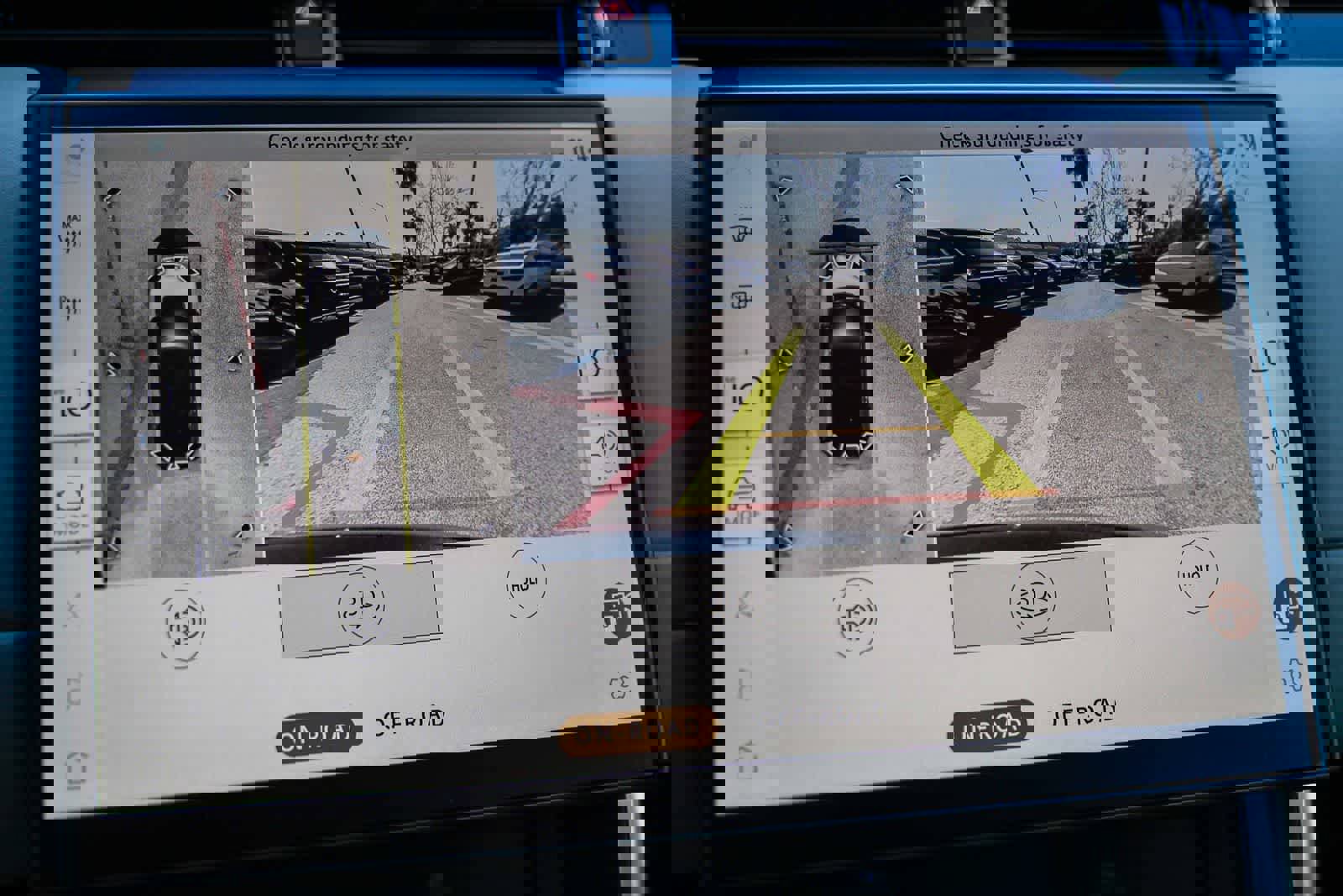 New 2025 Land Rover Discovery Sport S image 26