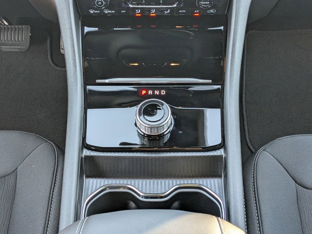 New 2025 Jeep Grand Cherokee Laredo X w/ Trailer Tow Package image 16