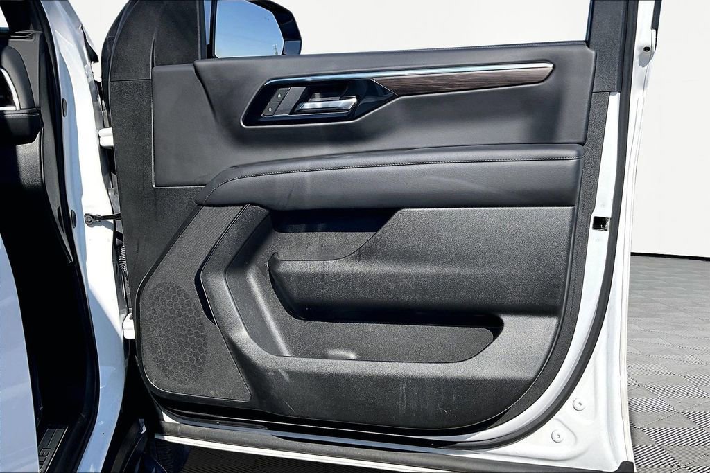 Used 2025 Chevrolet Tahoe LT image 24