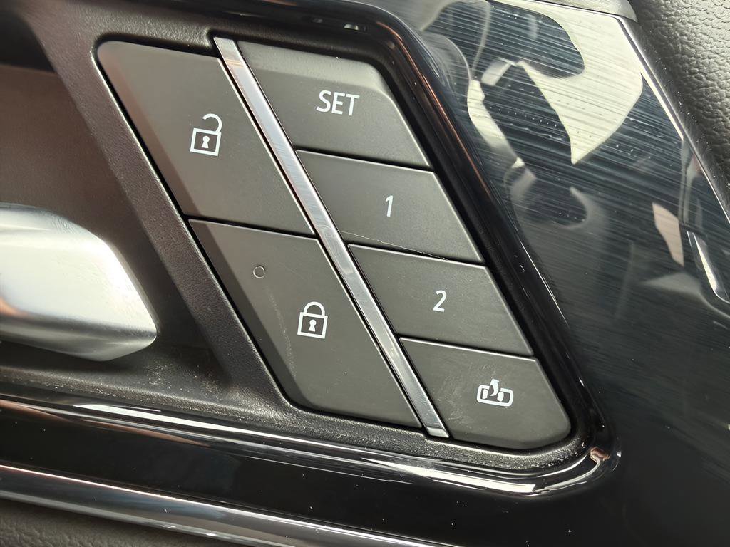 Used 2025 GMC Yukon Denali image 22