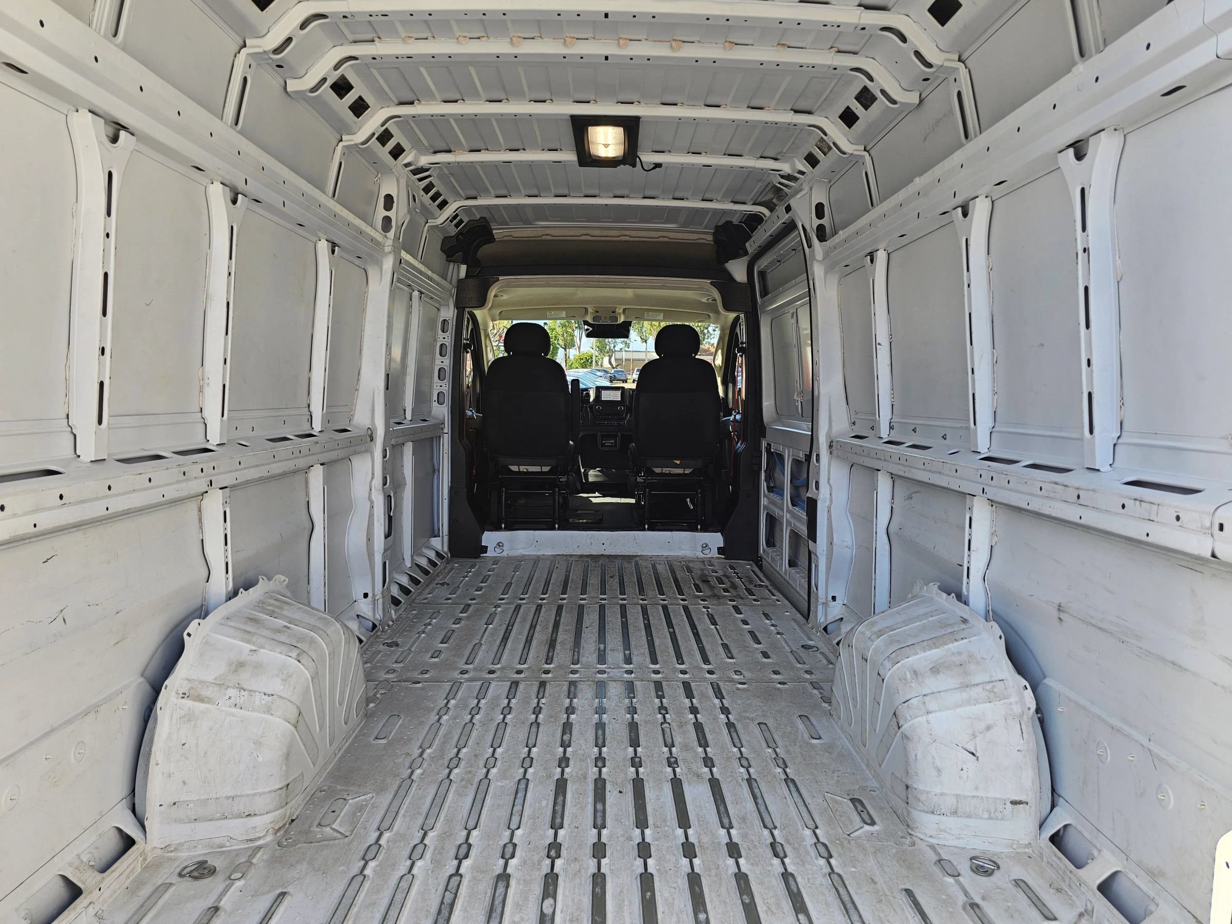 Used 2023 RAM ProMaster 3500 w/ Fleet Safety Group FWD image 24