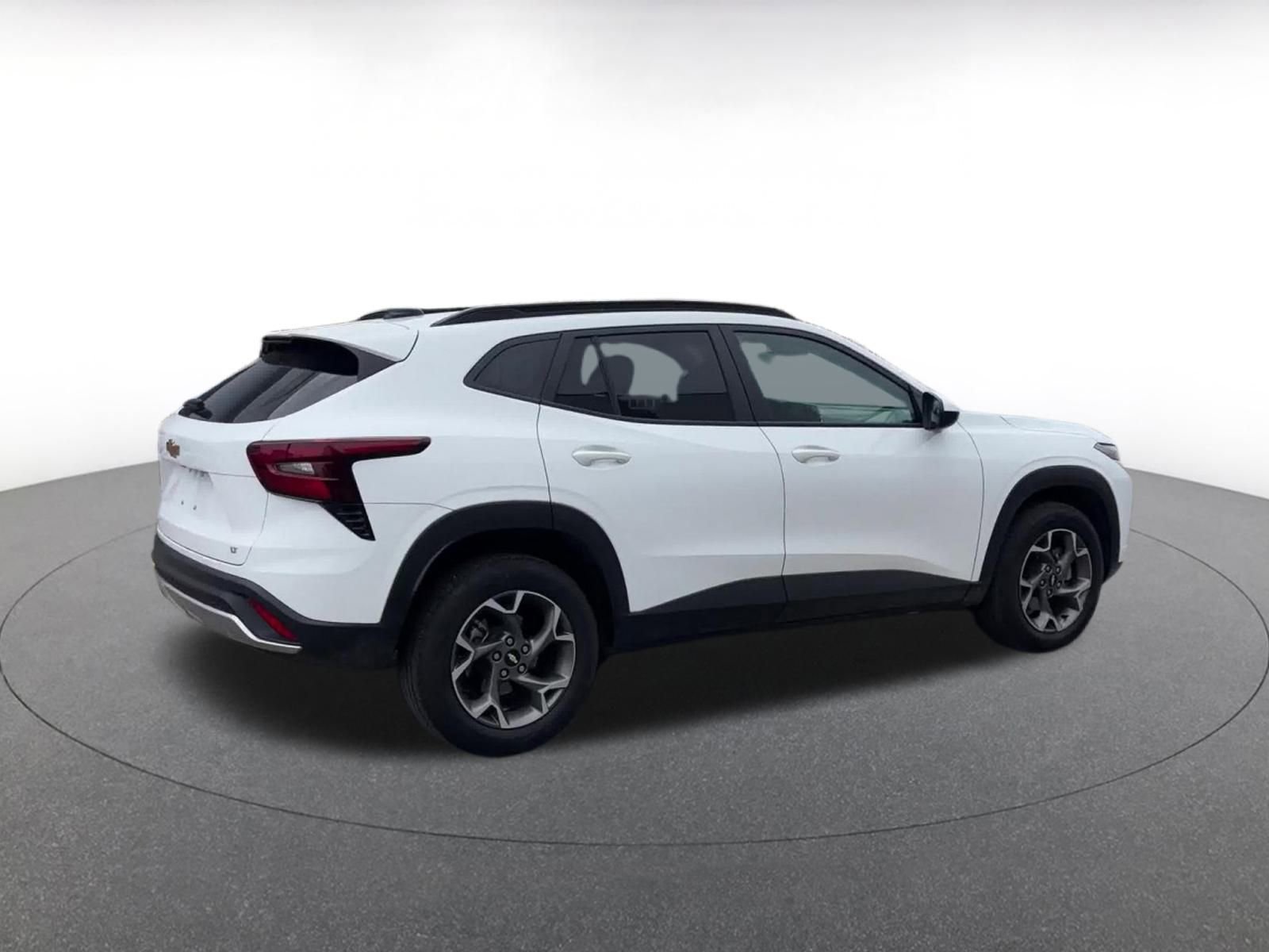 Used 2025 Chevrolet Trax LT image 15