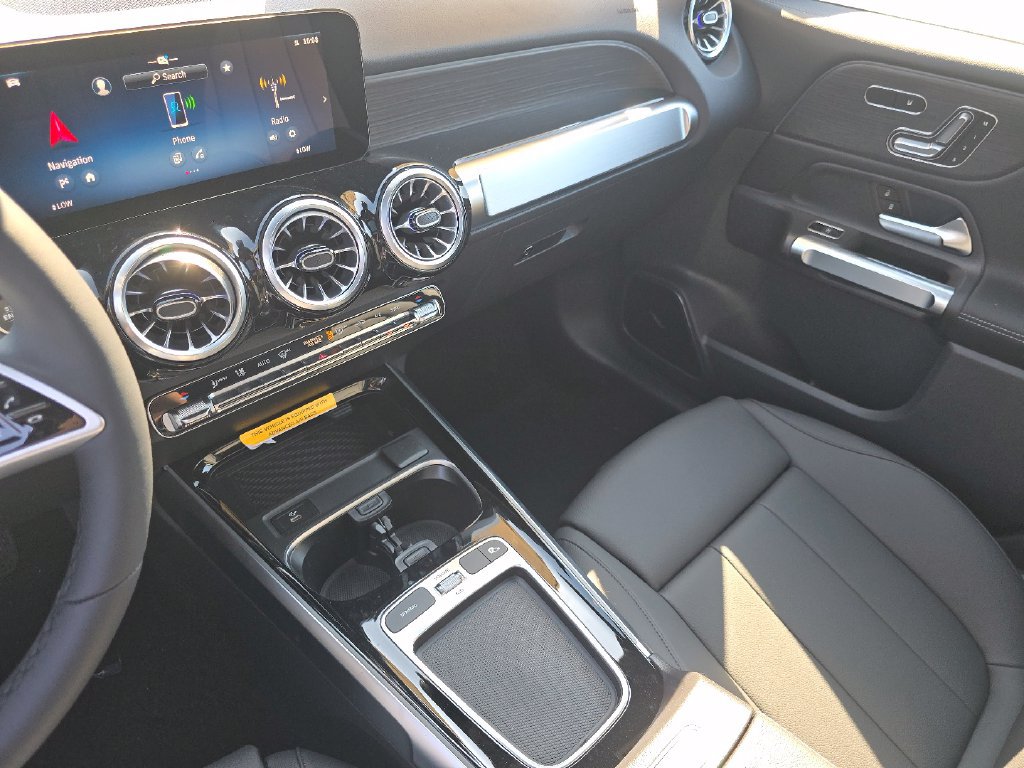 New 2026 Mercedes-Benz GLB 250 4MATIC image 30