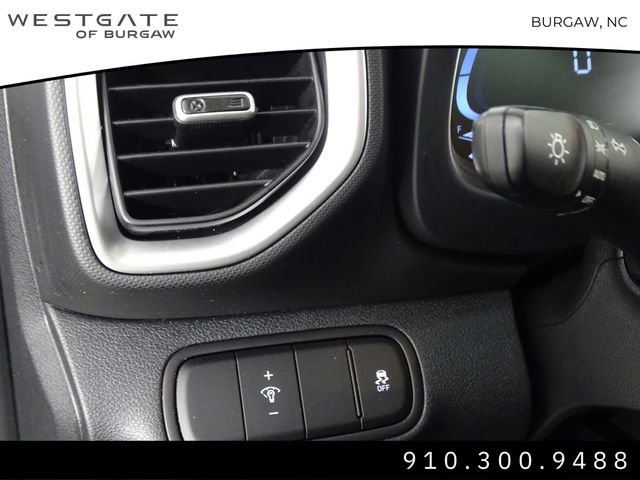 Used 2024 Hyundai Venue SEL image 14