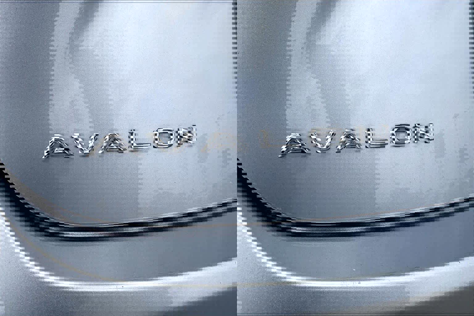 Used 2015 Toyota Avalon XLE Touring image 31