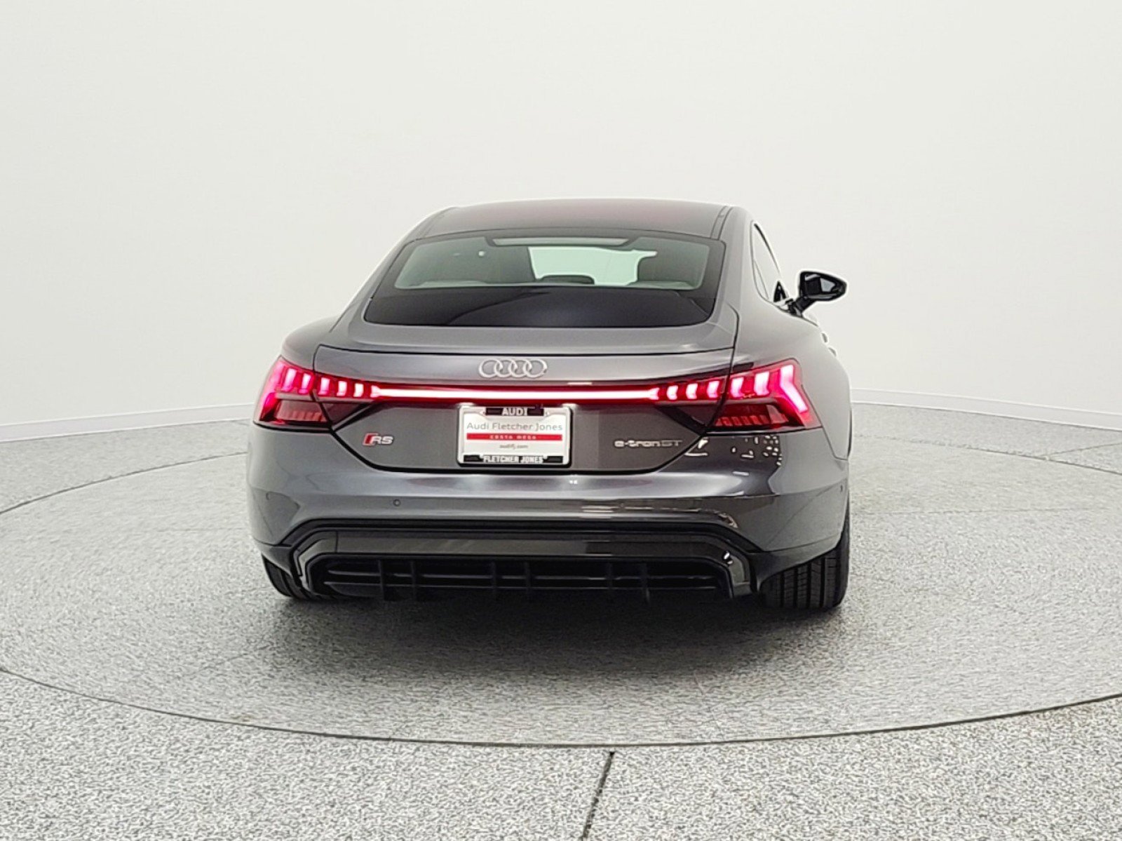 Used 2022 Audi RS e-tron GT image 6