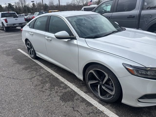 Used 2019 Honda Accord Sport image 2