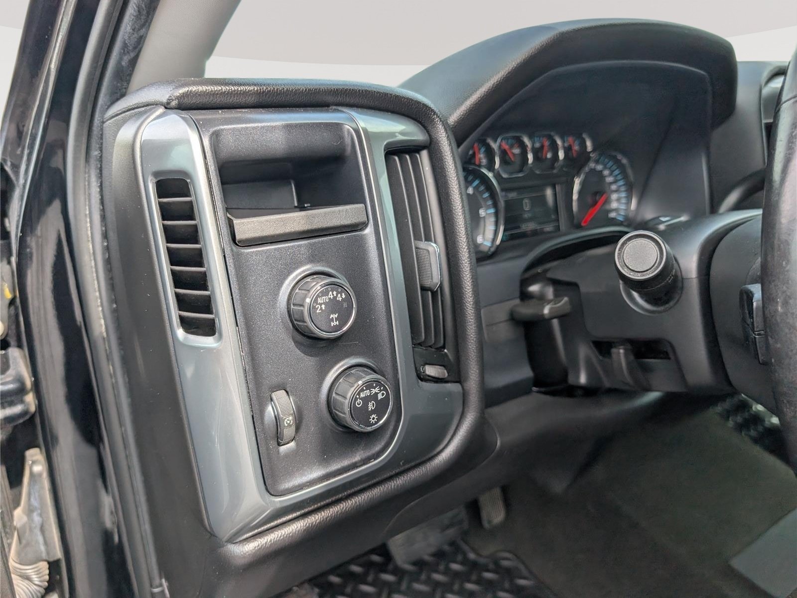 Used 2017 Chevrolet Silverado 1500 LT AWD/4WD image 20