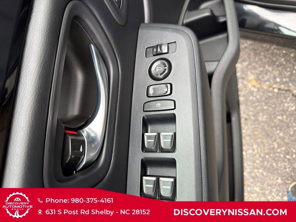 Used 2024 Honda Pilot Touring image 12