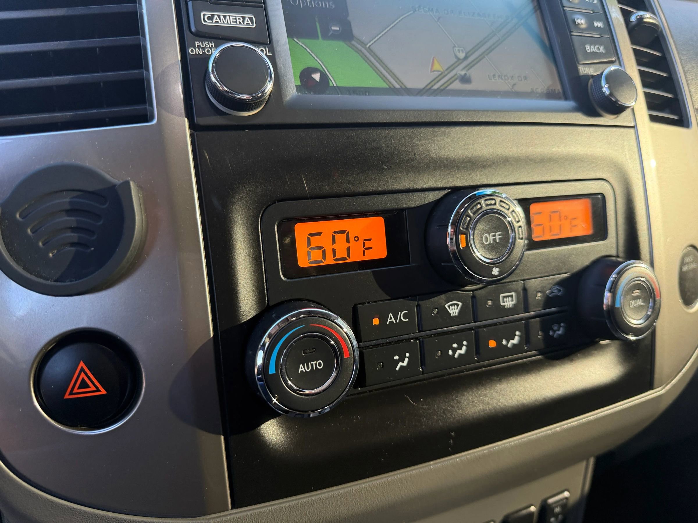 Used 2014 Nissan Frontier SL image 39