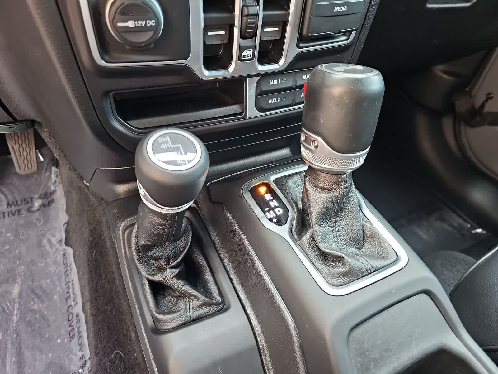 Used 2020 Jeep Wrangler Unlimited Sahara AWD/4WD image 21