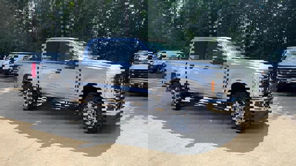 Used 2024 Ford F250 XLT image 8