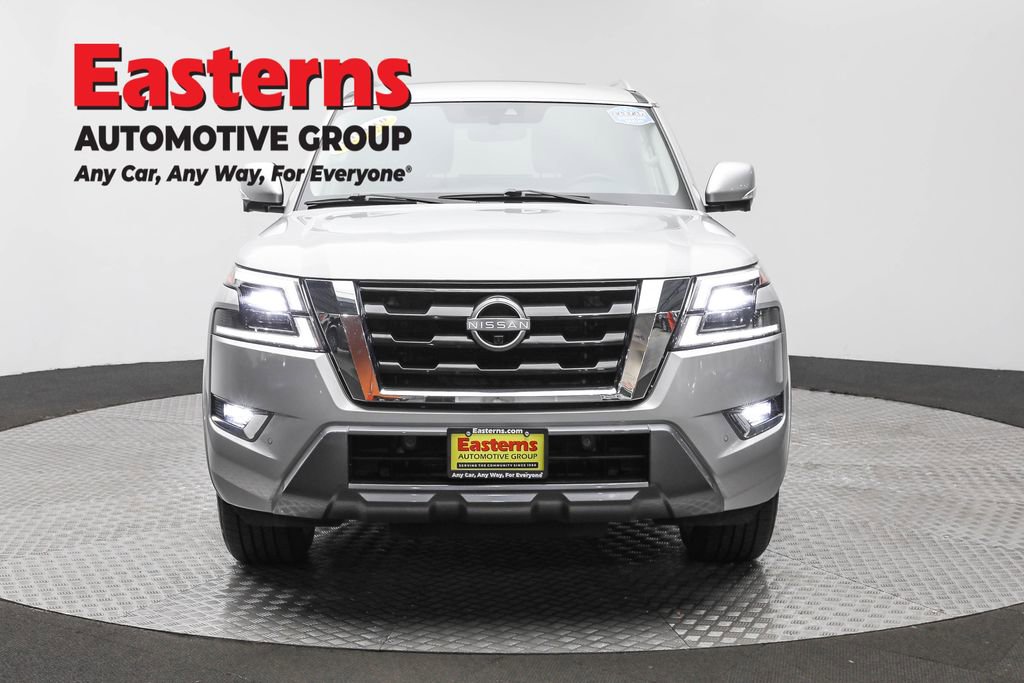 Used 2024 Nissan Armada SL w/ Captain's Chairs Package image 2