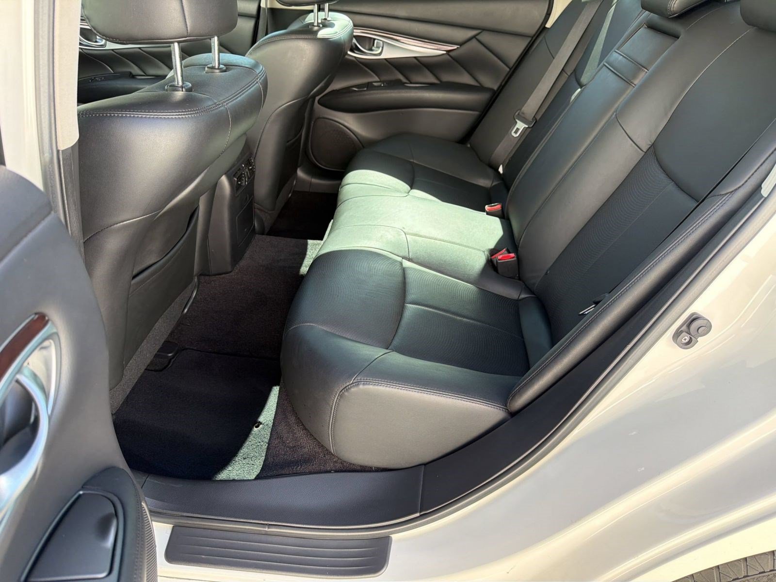 Used 2019 INFINITI Q70 Luxe RWD image 22