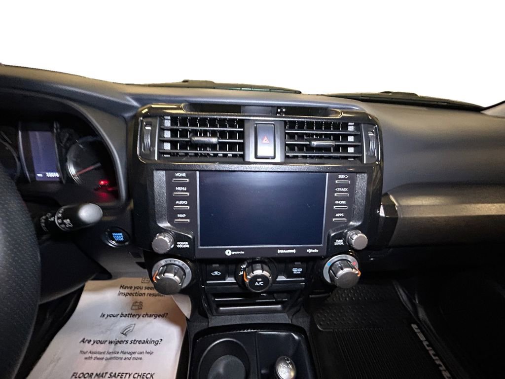 Used 2020 Toyota 4Runner Venture AWD/4WD image 10