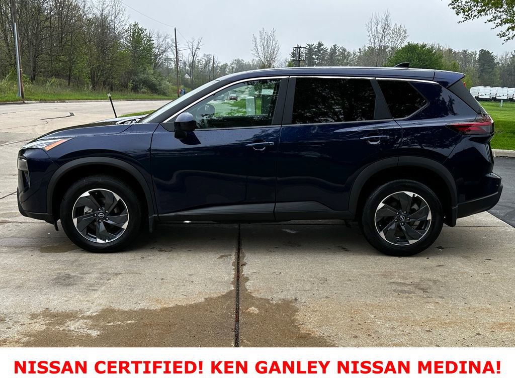Certified 2026 Nissan Rogue SV AWD/4WD image 6