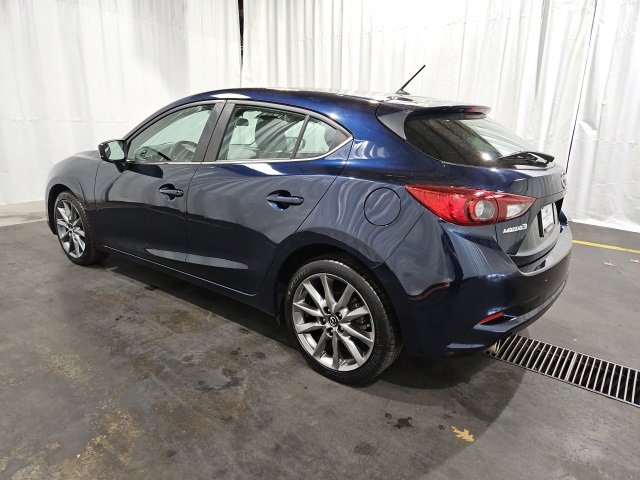 Used 2018 MAZDA MAZDA3 Touring image 4
