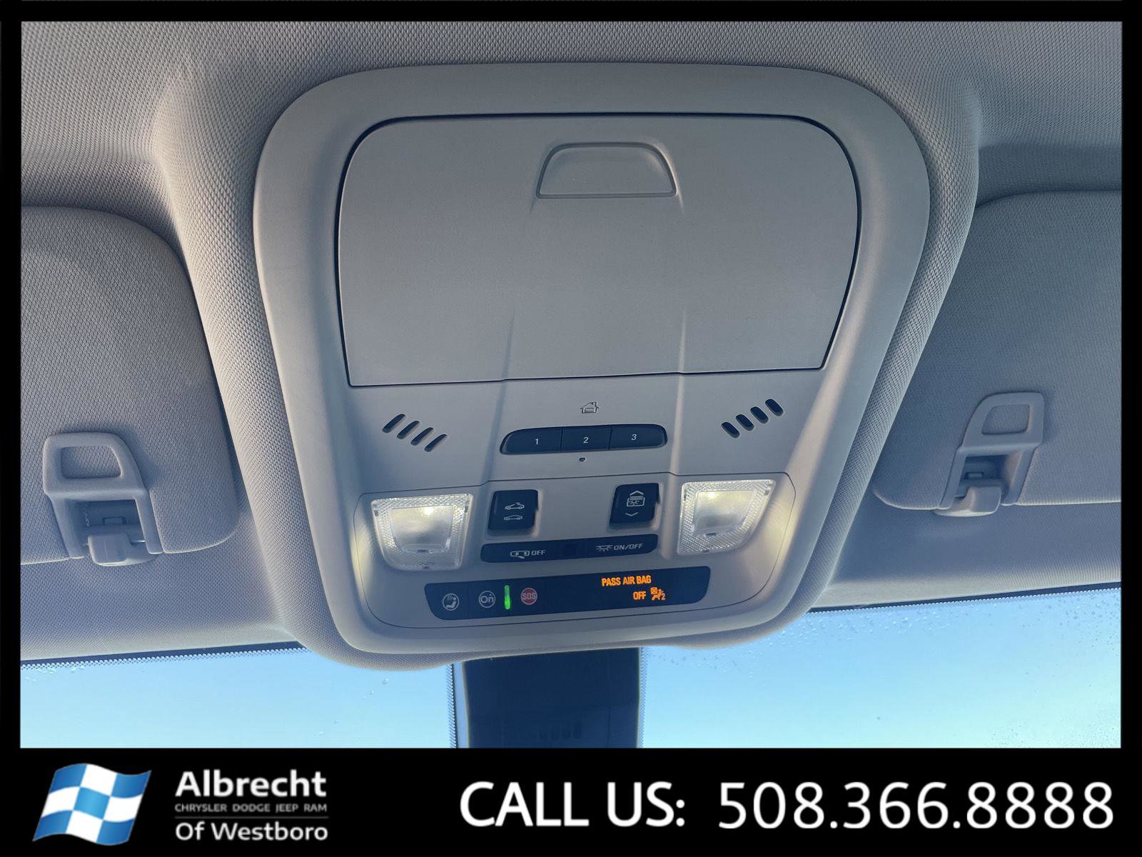 Used 2022 GMC Terrain Denali w/ Denali Premium Package image 29