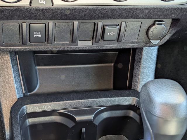 Used 2021 Toyota Tacoma SR AWD/4WD image 15