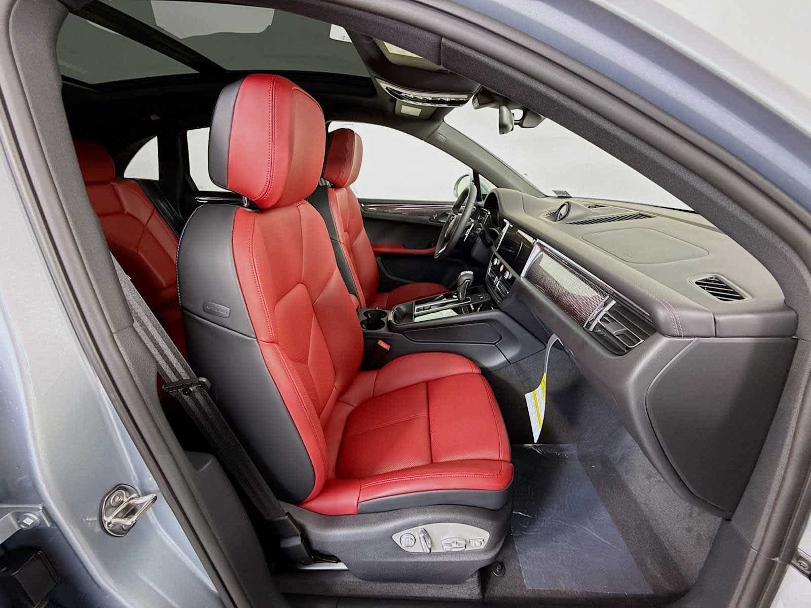 New 2025 Porsche Macan S AWD/4WD image 49