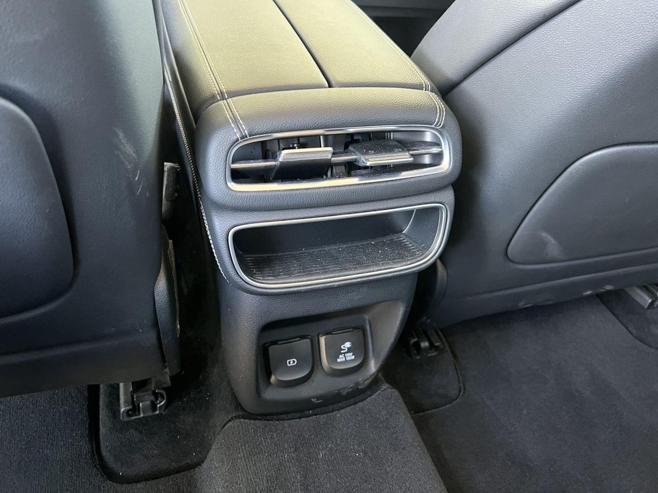 Used 2024 Genesis GV80 2.5T AWD/4WD image 26