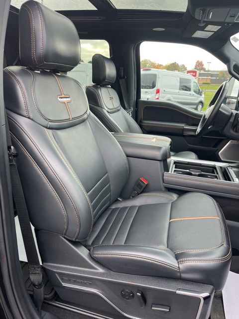 Used 2024 Ford F250 Platinum image 25