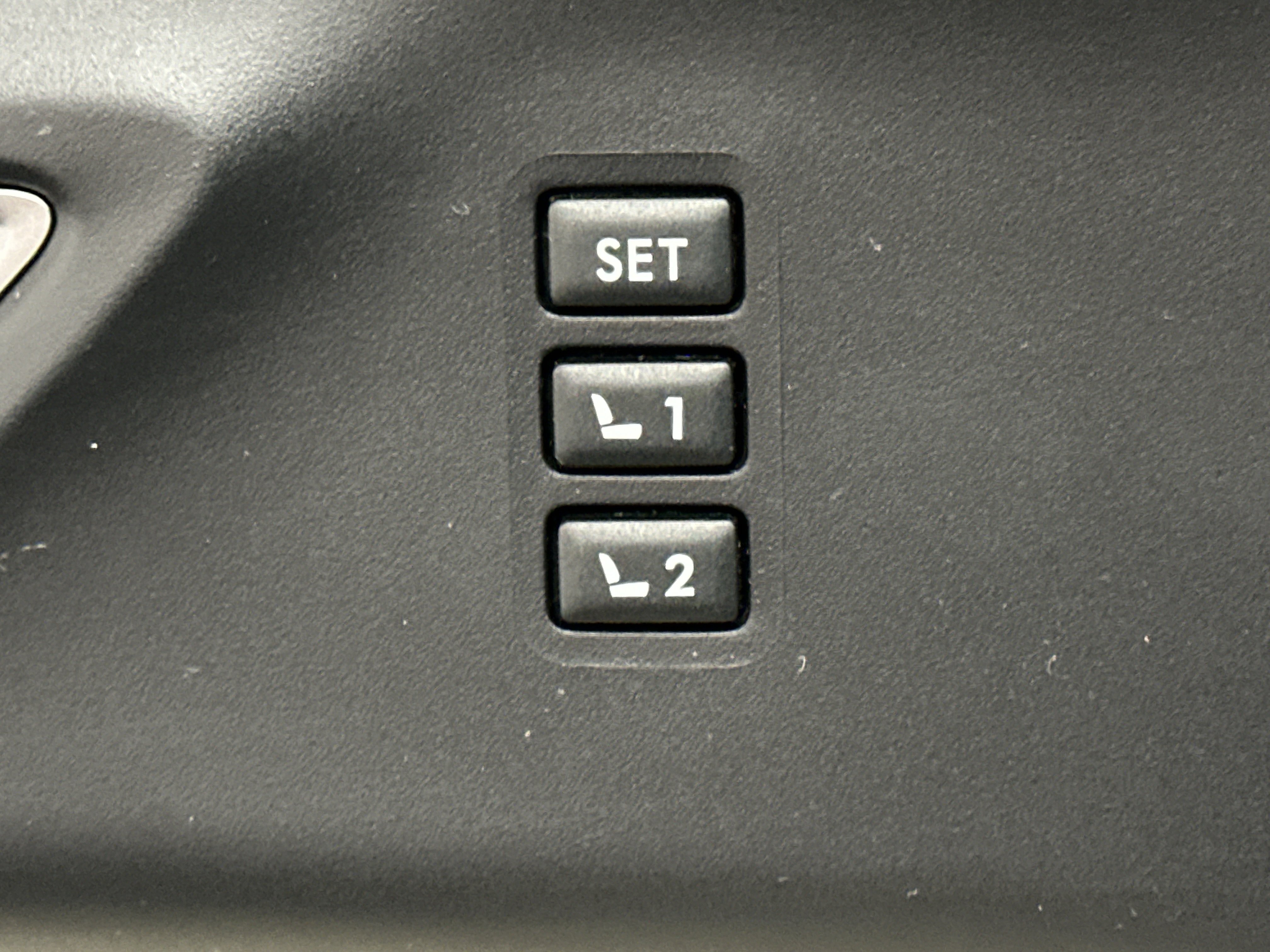 Used 2022 Subaru Ascent Limited w/ Technology Package AWD/4WD image 41