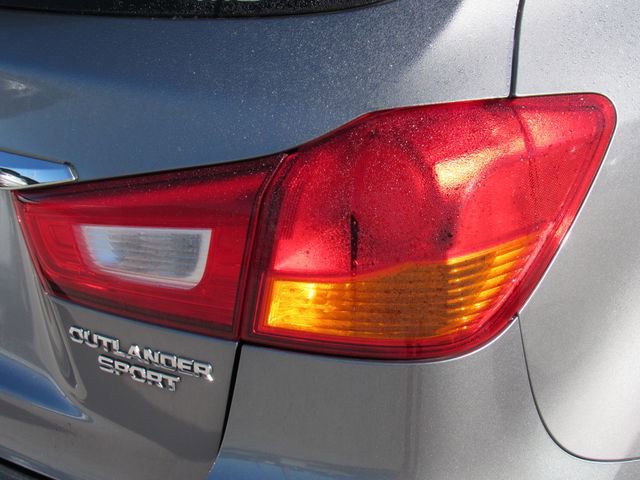 Used 2018 Mitsubishi Outlander Sport LE AWD/4WD image 12