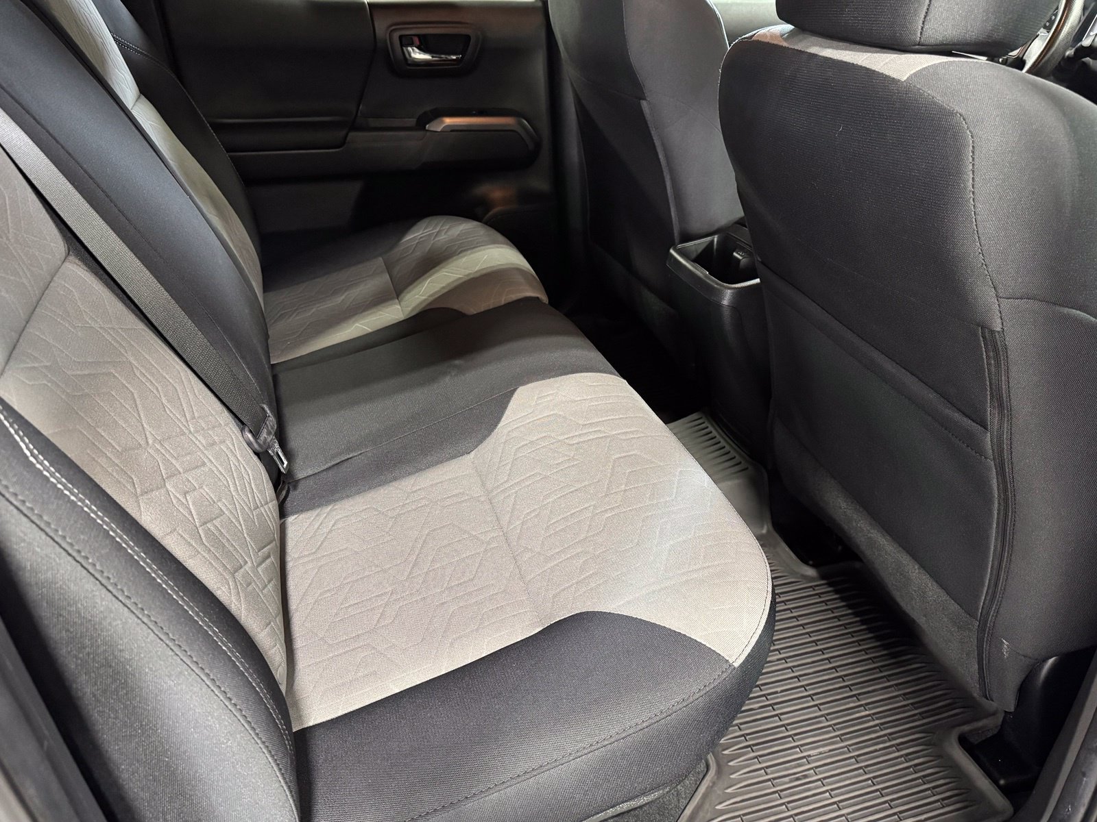 Used 2022 Toyota Tacoma TRD Sport AWD/4WD image 47
