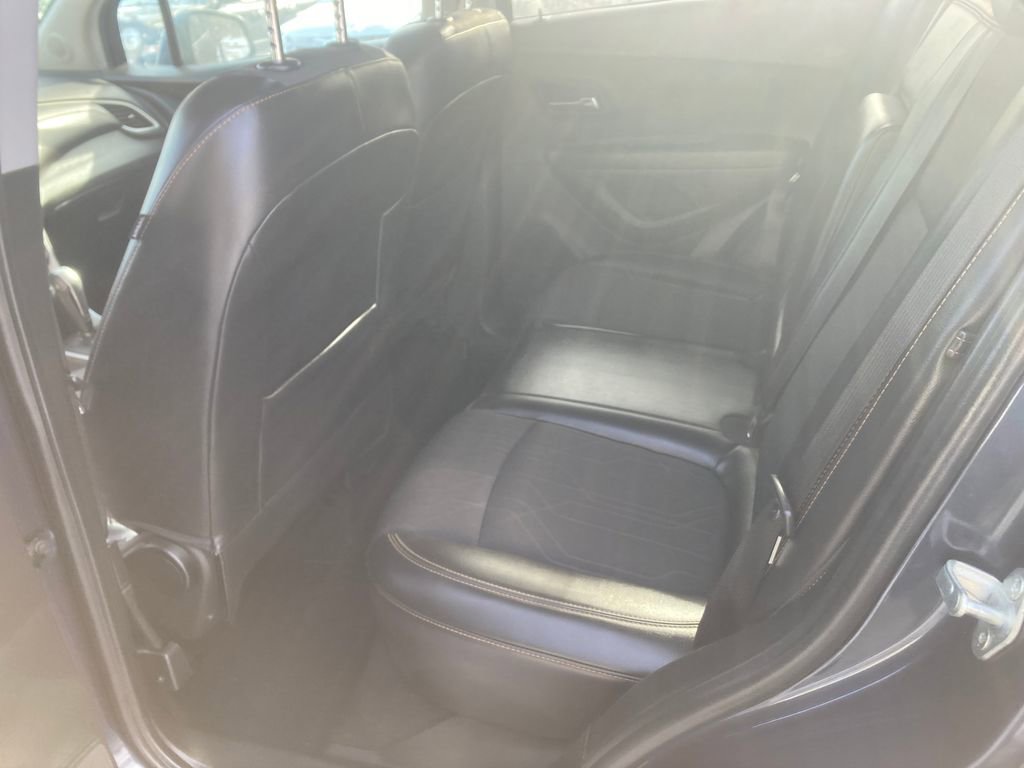 Used 2019 Chevrolet Trax LT w/ LT Convenience Package image 29