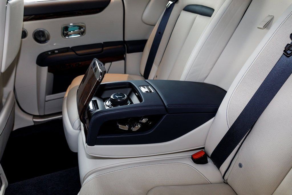 Used 2021 Rolls-Royce Ghost image 38