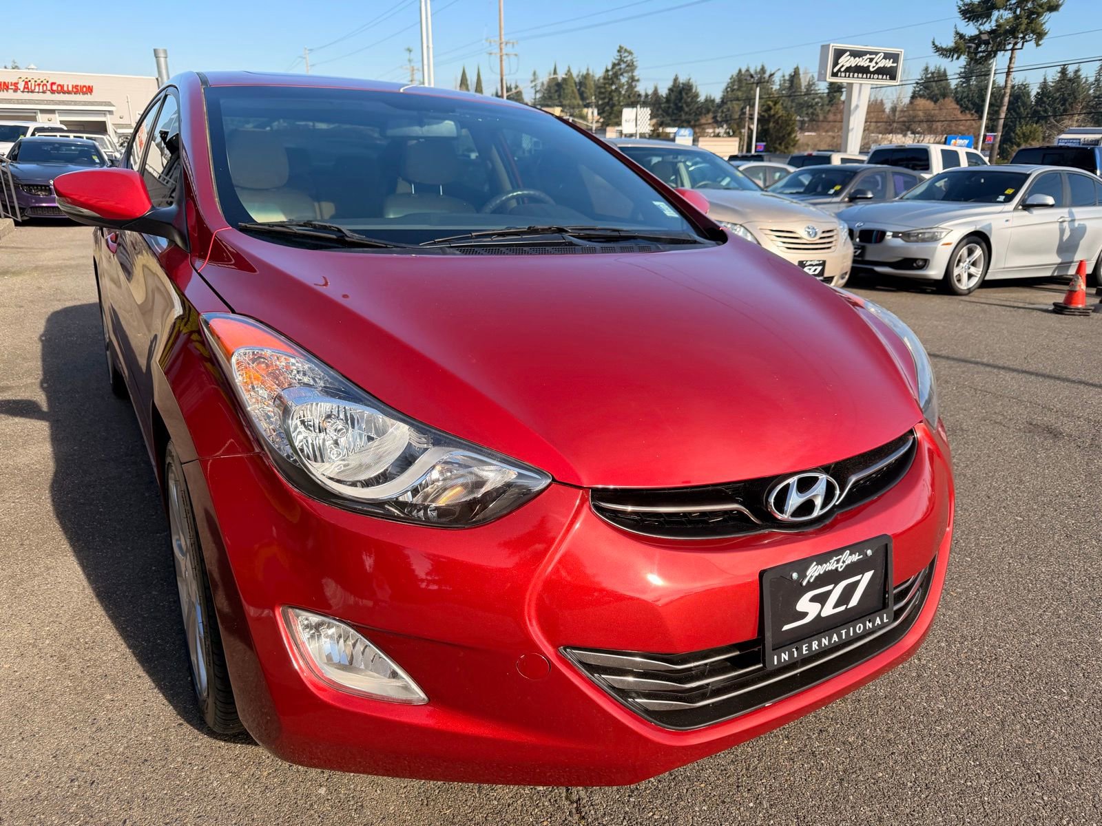 Used 2012 Hyundai Elantra Limited w/ Technology Pkg 5 FWD image 2