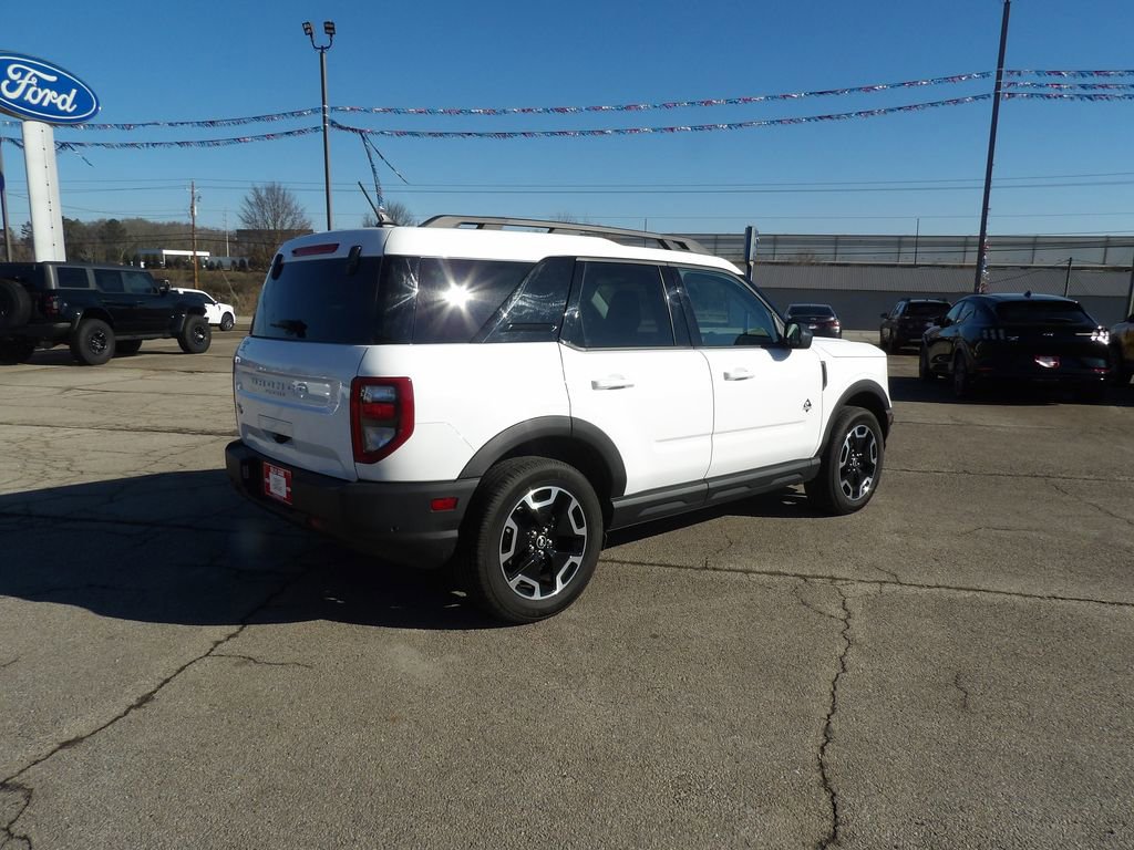 Used 2023 Ford Bronco Sport Outer Banks image 7