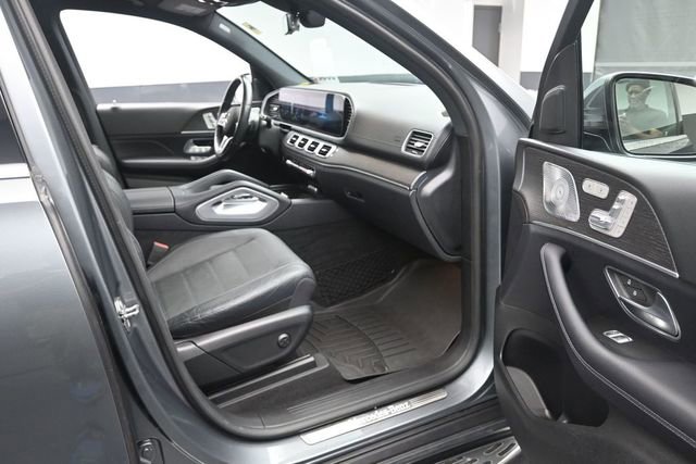 Used 2020 Mercedes-Benz GLS 450 4MATIC image 31
