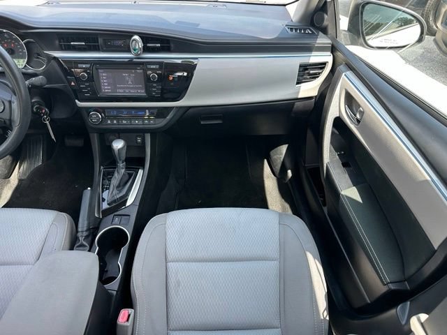 Used 2016 Toyota Corolla LE FWD image 12