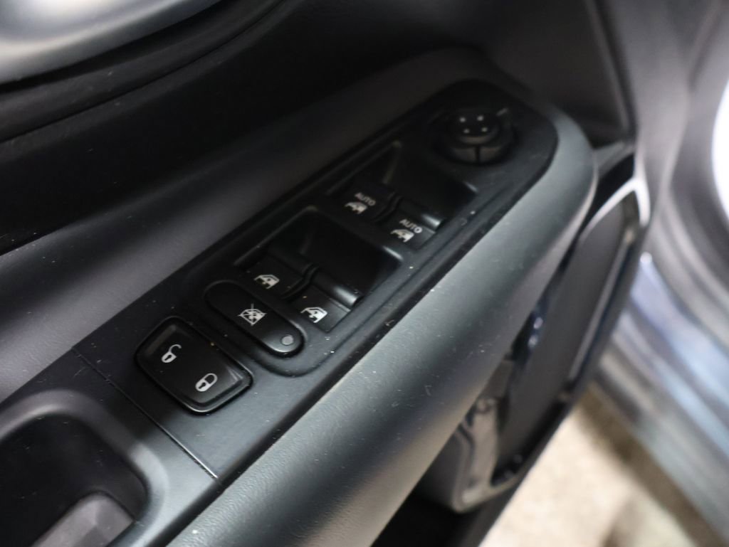 Used 2022 Jeep Renegade Altitude image 14