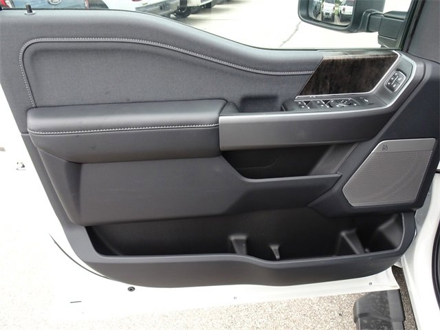 New 2025 Ford F250 Lariat w/ Lariat Ultimate Package image 16