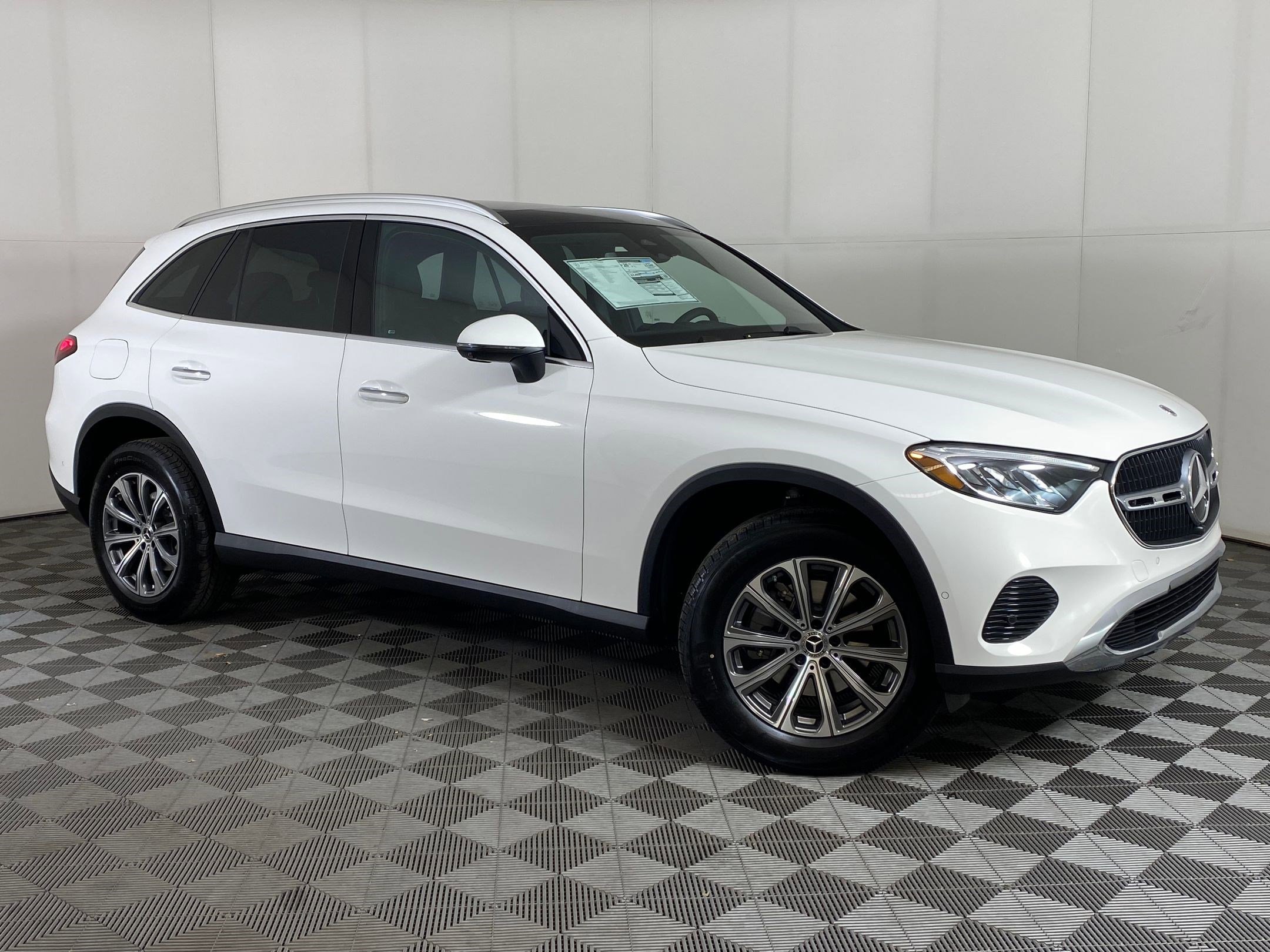 Used 2026 Mercedes-Benz GLC 300 4MATIC image 6