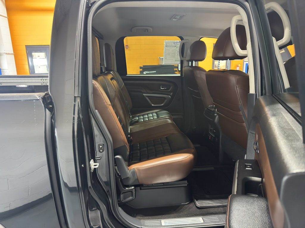 Used 2019 Nissan Titan Platinum Reserve image 20