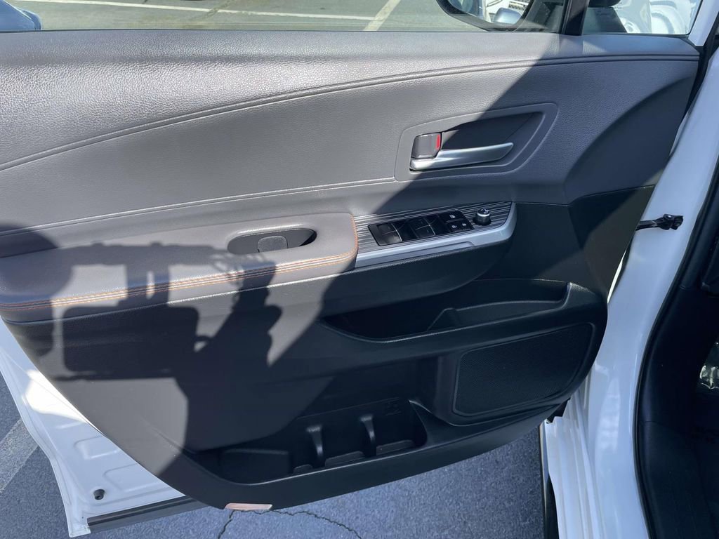 Used 2023 Toyota Sienna XSE w/ XSE Plus Package image 27
