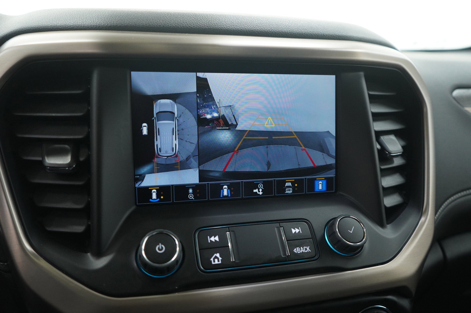 Used 2023 GMC Acadia Denali image 22