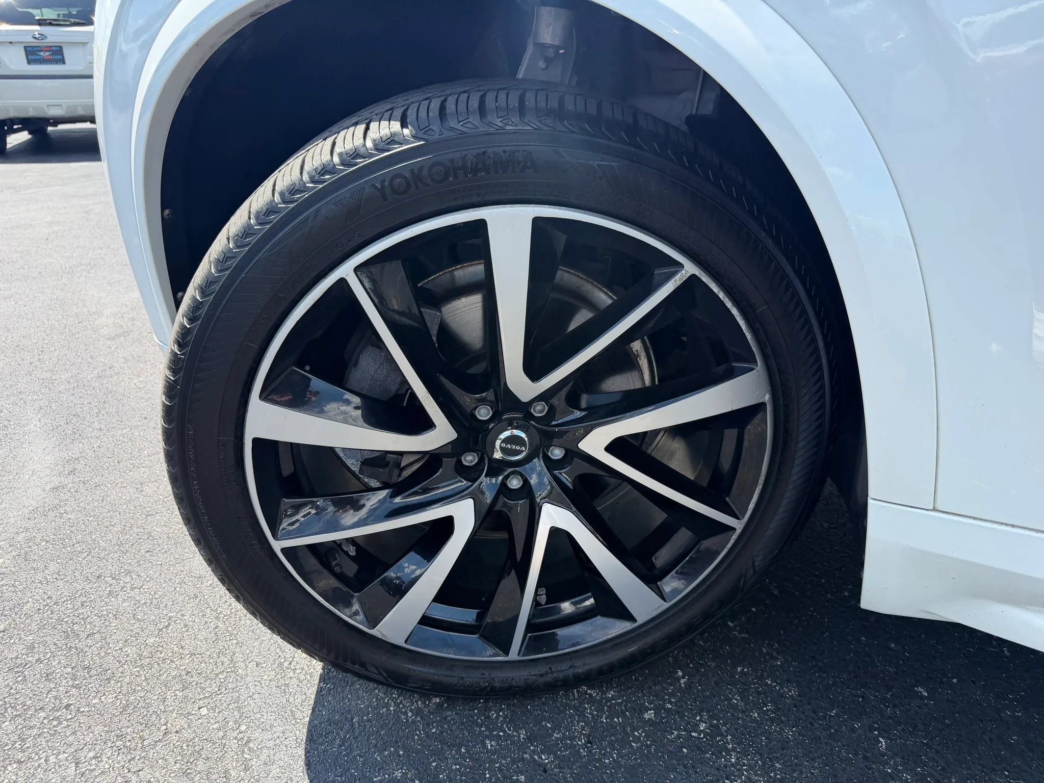 Used 2020 Volvo XC90 T6 Momentum w/ Protection Package AWD/4WD image 47