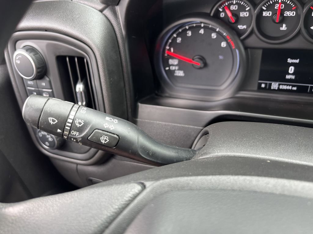 Used 2020 Chevrolet Silverado 1500 Custom w/ Custom Value Package image 21