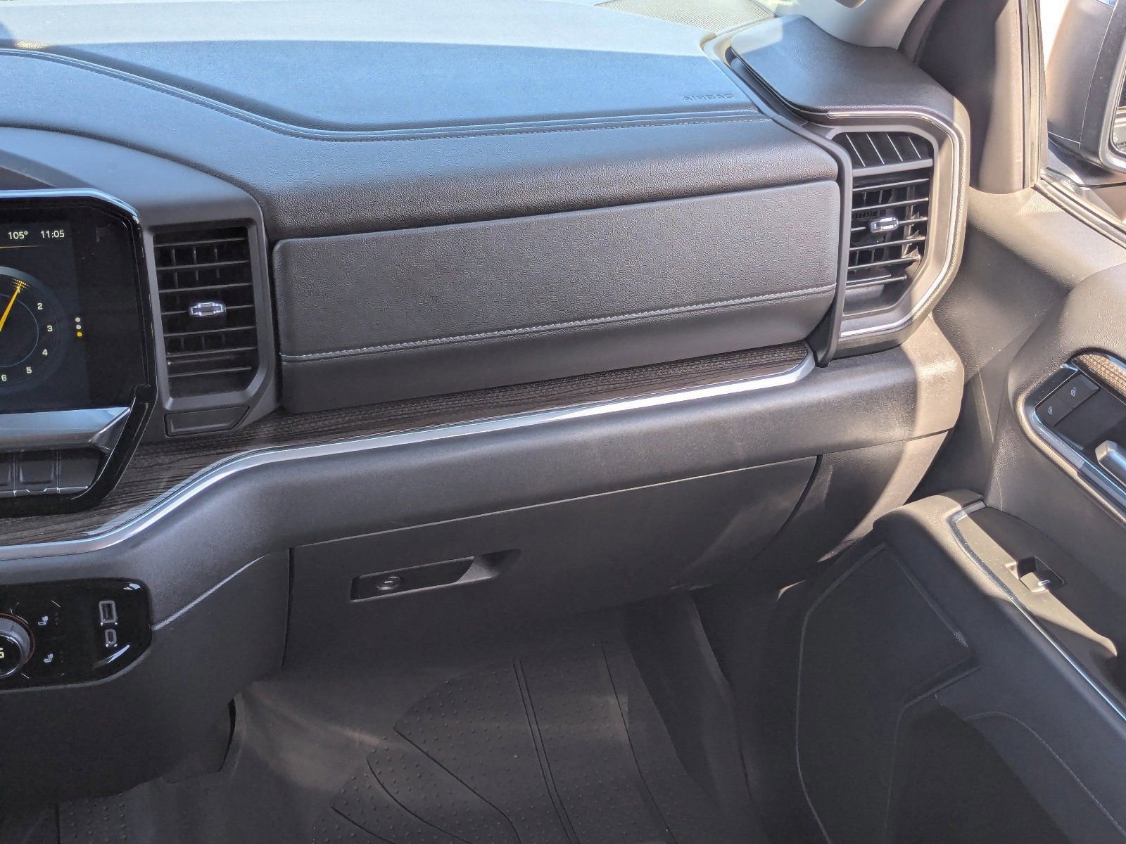 Used 2025 Chevrolet Silverado 1500 LT w/ Protection Package image 18