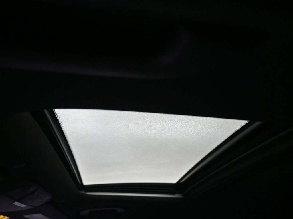 Used 2023 Mercedes-Benz GLC 300 4MATIC Coupe image 19