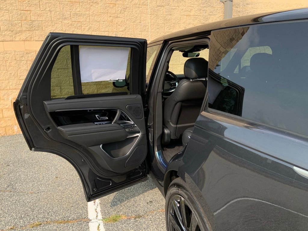 New 2025 Land Rover Range Rover SE image 12