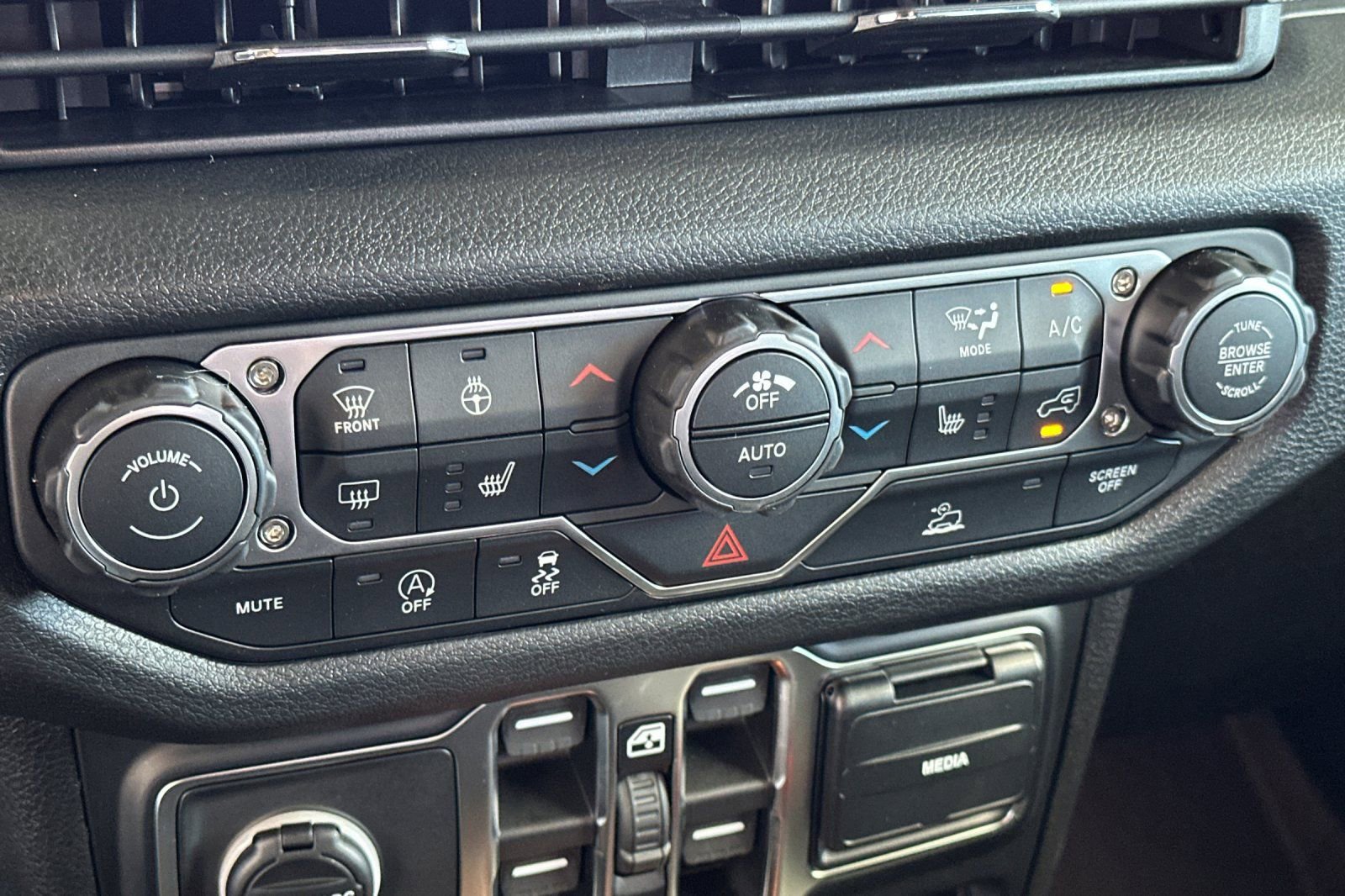 New 2026 Jeep Gladiator Sport AWD/4WD image 20